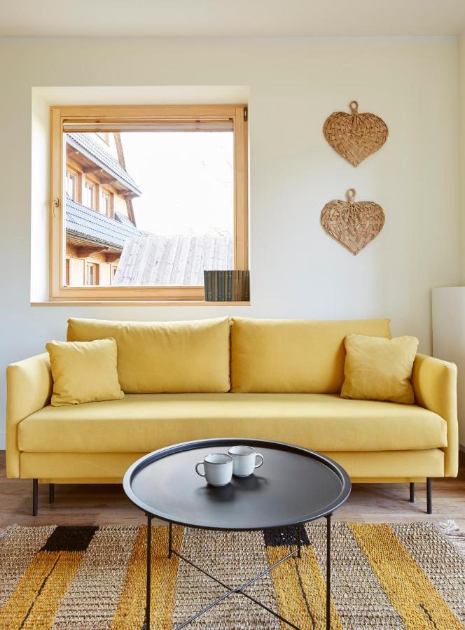 Apartment T9 *
